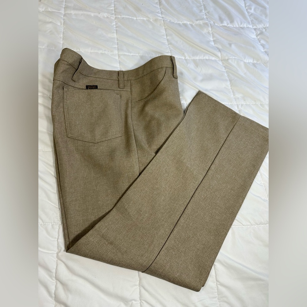 Wrangler Men’s Brown Pants No Iron Needed Size 40x30 - Picture 4 of 9